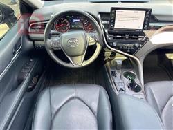 تۆیۆتا کامری